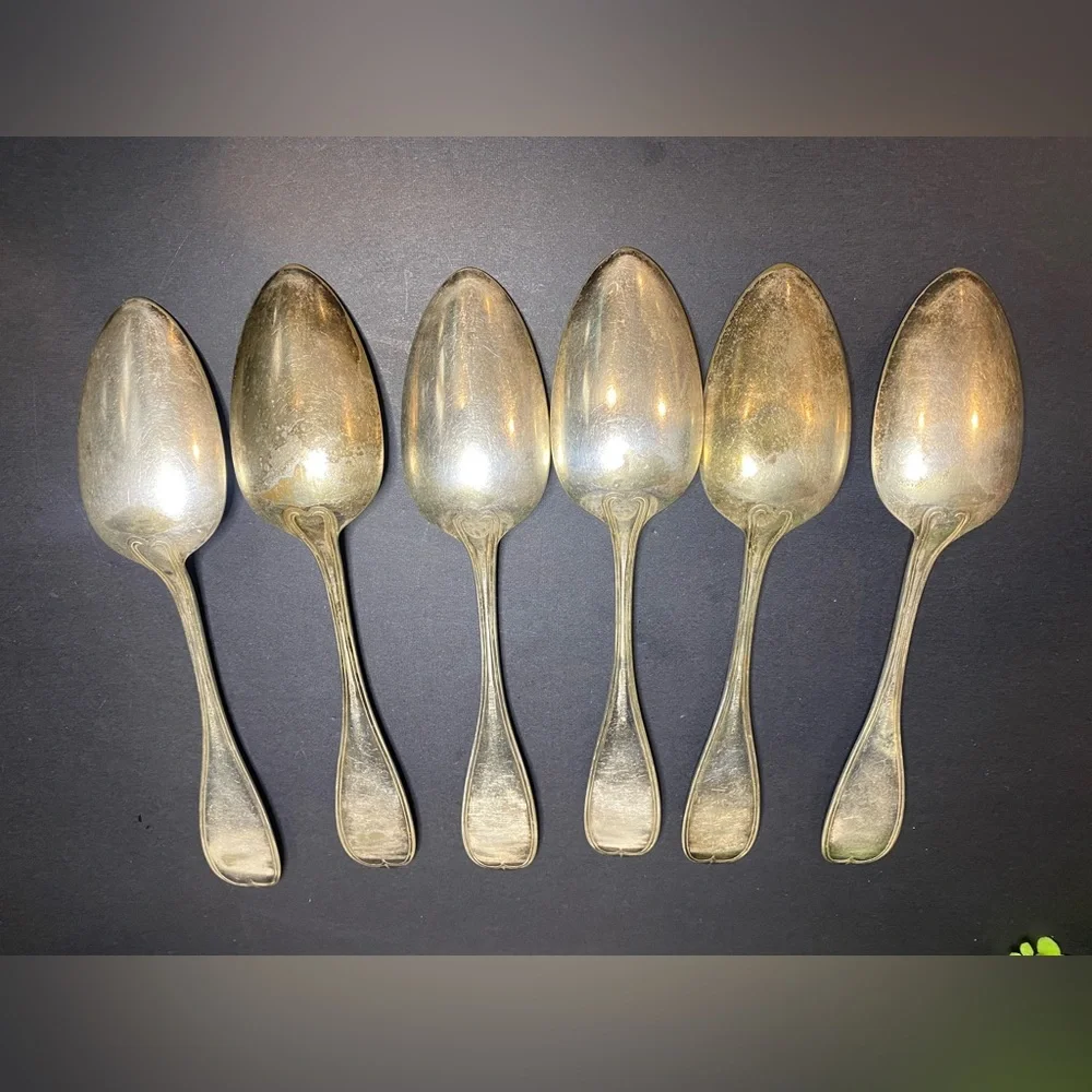 Meriden Britannia Co Silver-Plated Set of‎ Six Spoons
